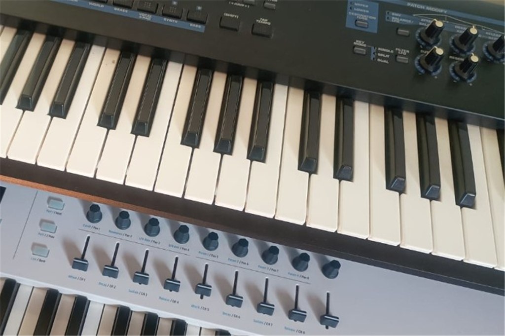 Teclados y controladores MIDI en el estudio